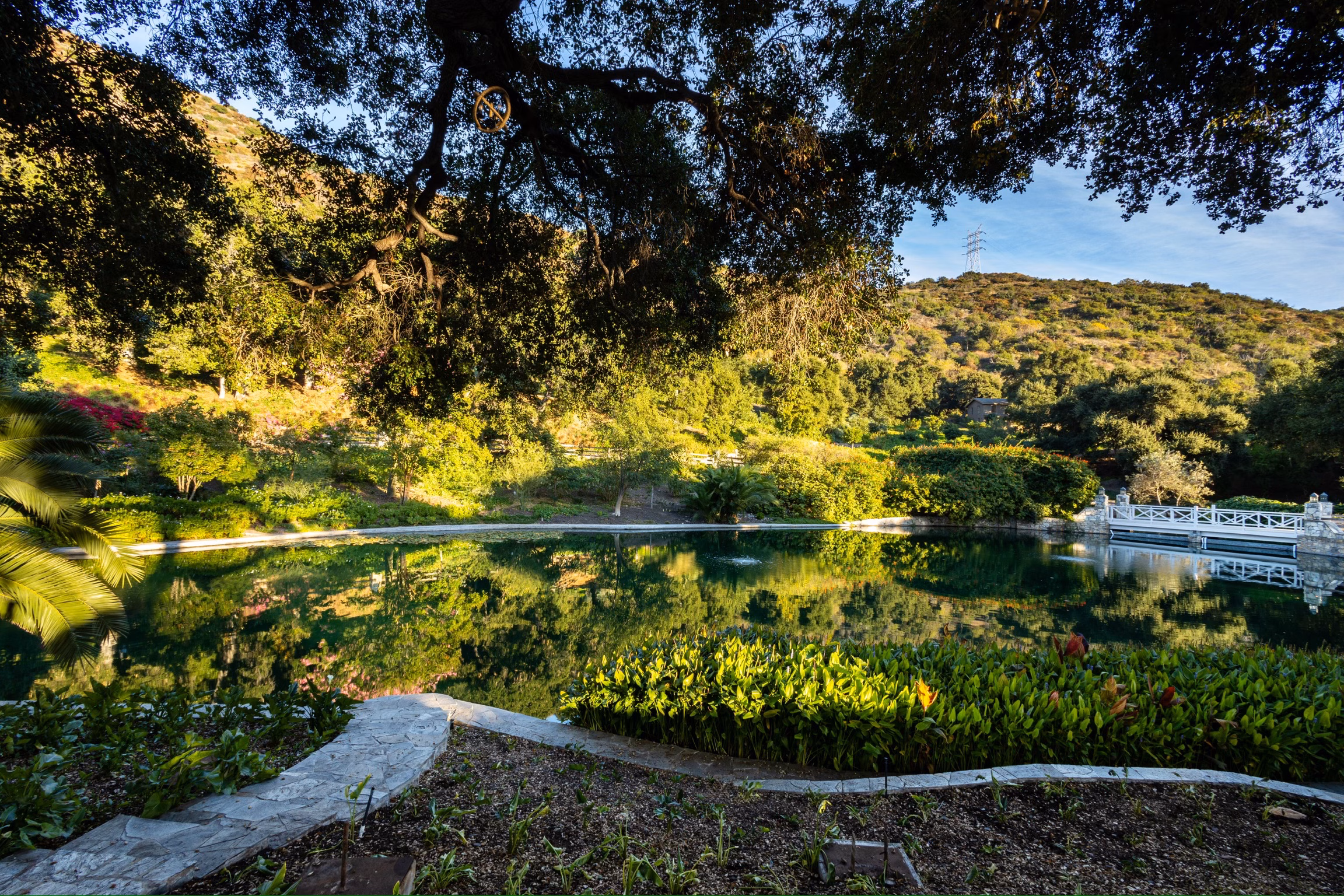 Luxury estate with city views — Los Angeles