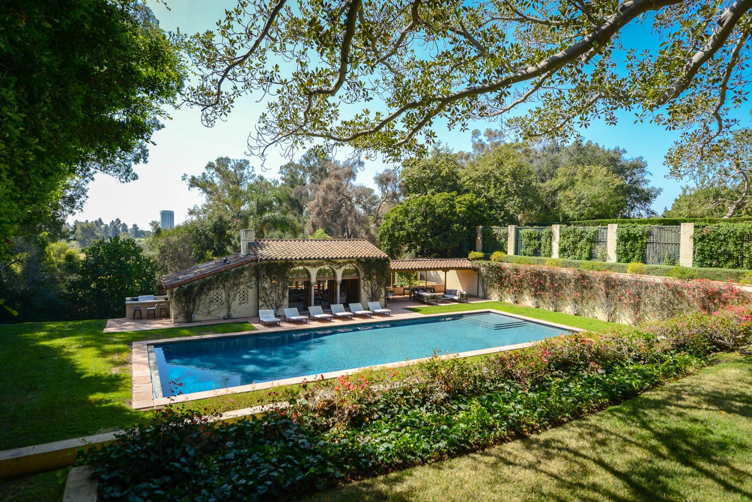 Stunning Beverly Hills Estate Wedding